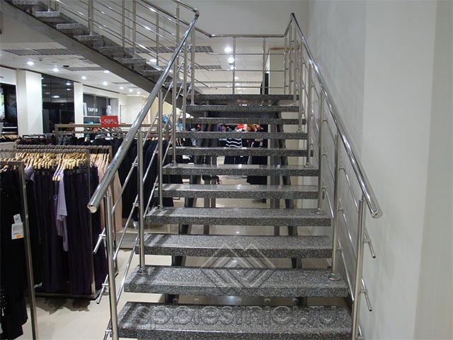 Лестница в магазин металлическая Санкт Петербург